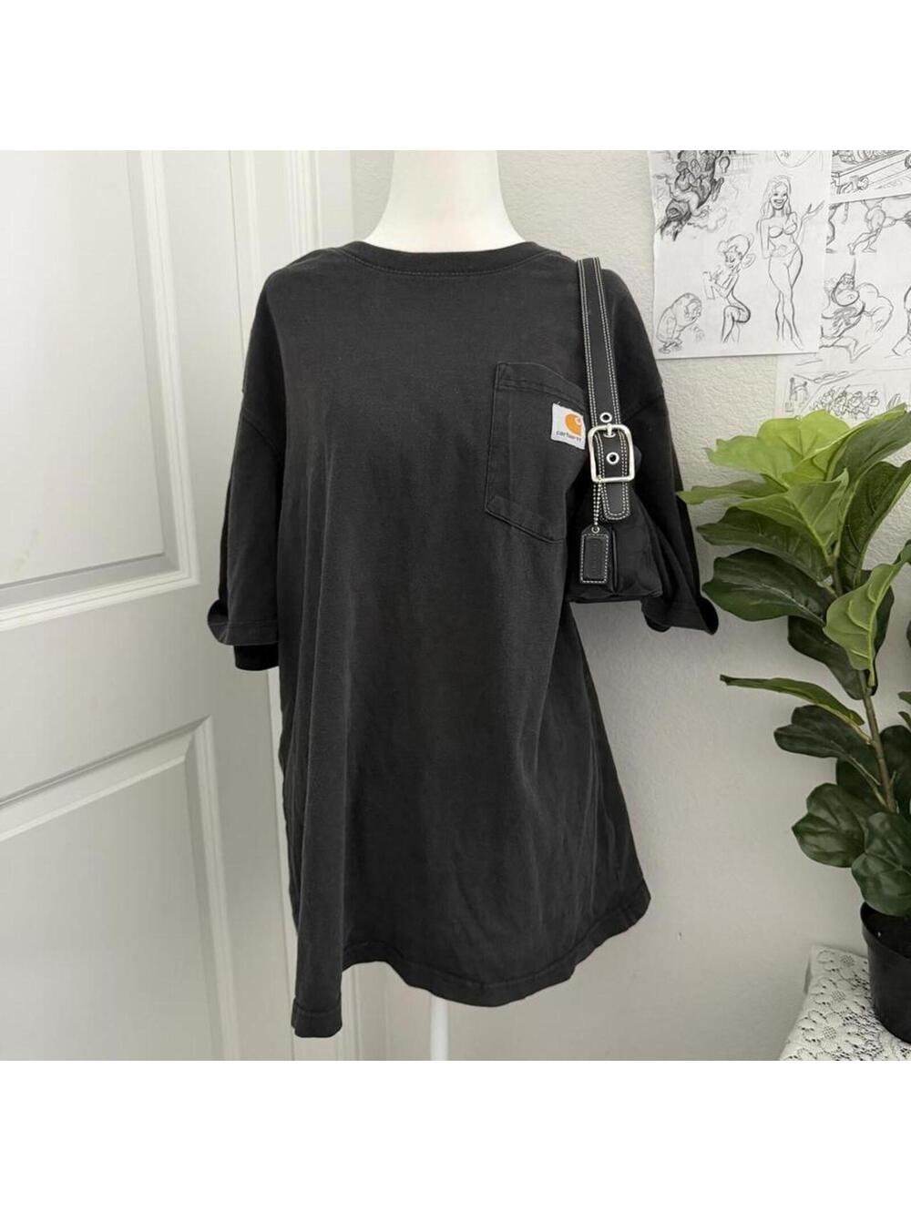Carhartt tee